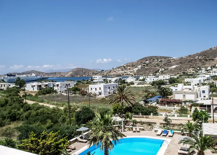 מלון דירות Olga 4*