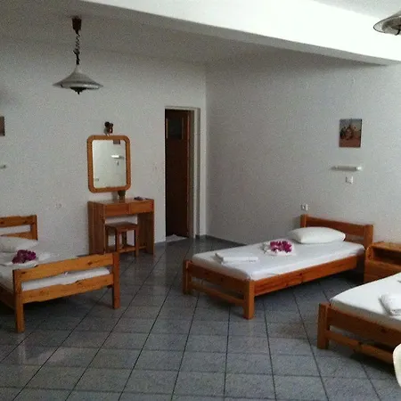Olga Apartmanhotel Íosz